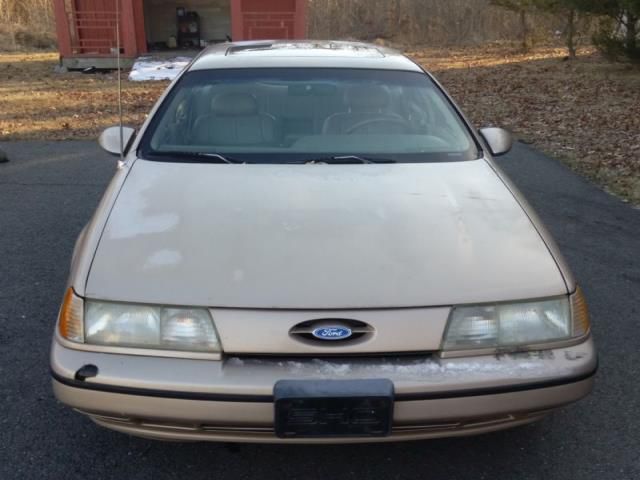 Ford taurus sho sedan 4-door