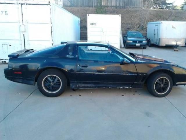 Pontiac firebird trans am coupe 2-door