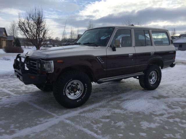 Toyota land cruiser fj62