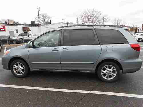 2004 TOYOTA SIENNA XLE AWD 105K RUNS GREAT NEEDS MINOR BODY WORK, image 2