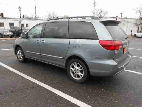 2004 TOYOTA SIENNA XLE AWD 105K RUNS GREAT NEEDS MINOR BODY WORK, image 3