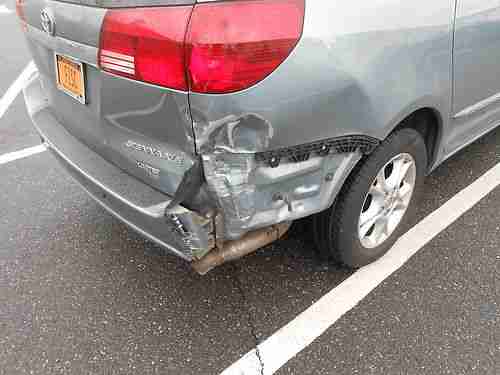 2004 TOYOTA SIENNA XLE AWD 105K RUNS GREAT NEEDS MINOR BODY WORK, image 5