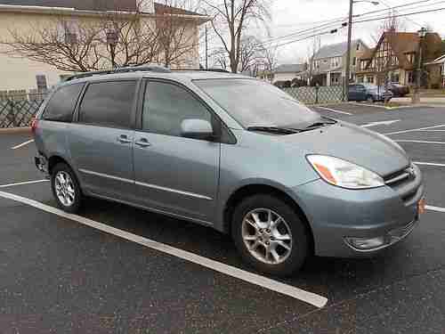 2004 TOYOTA SIENNA XLE AWD 105K RUNS GREAT NEEDS MINOR BODY WORK, image 8