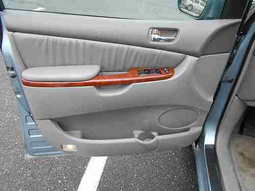 2004 TOYOTA SIENNA XLE AWD 105K RUNS GREAT NEEDS MINOR BODY WORK, image 12