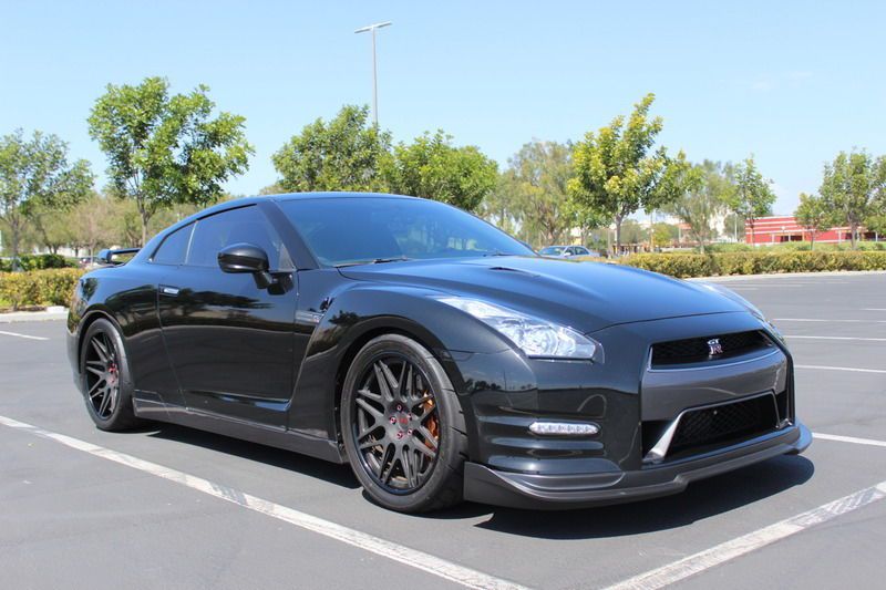 2012 nissan gt-r black edition