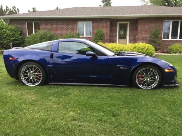 Chevrolet: corvette 2lz