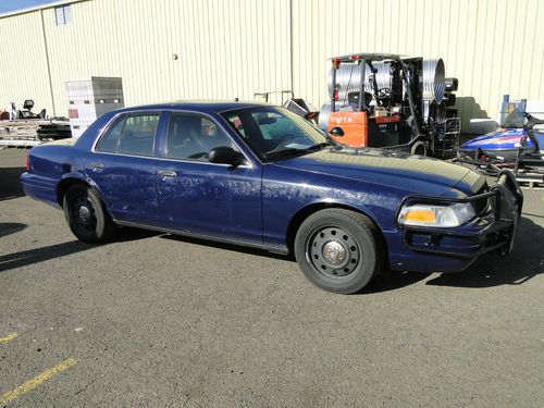 2008 ford crown victoria police interceptor 4 door sedan