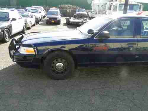 2008 Ford Crown Victoria Police Interceptor 4 Door Sedan, image 3