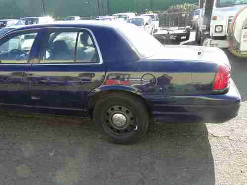 2008 Ford Crown Victoria Police Interceptor 4 Door Sedan, image 4