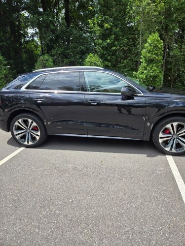 2019 audi q8