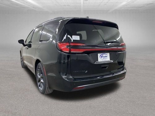 2024 Chrysler Pacifica Limited, US $48,546.00, image 2