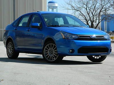 2011 ford focus ses sunroof spoiler sport rims  voice direction sync bluetooth