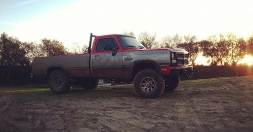 Lifted 1991 dodge w250 - 4x4 / 5 speed manual / 12v cummins / 22mpg