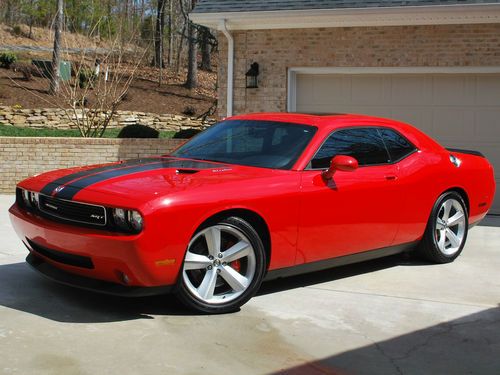 2009 red challenger srt8