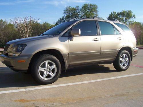 Navigation, dual remote dvd w/headphone, heated seats, sunroof, towing package,