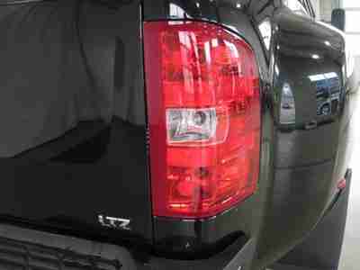 4X4 Crew Cab Diesel 6.6L NAV CD  SUNROOF NEEDS HOME DAULLY LEATHER 4X4 LONG BOX, image 14