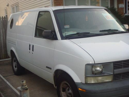 2002 chevrolet astro base extended cargo van 3-door 4.3l