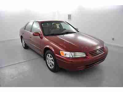 V6 Camry XLE Leather & Sunroof, image 12