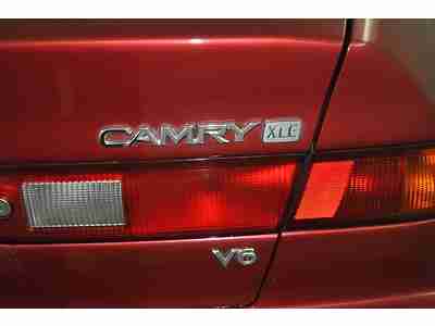 V6 Camry XLE Leather & Sunroof, image 13