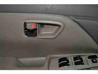 V6 Camry XLE Leather & Sunroof, image 16