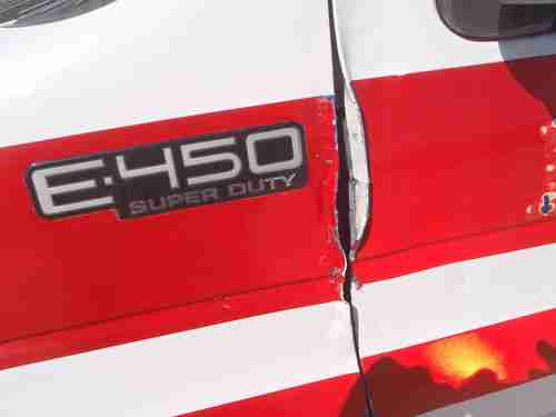 2001 Ford E-450 Econoline Super Duty Custom Cutaway Van 2-Door 7.3L, image 2