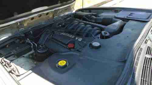 1998 Jaguar XJ8 Base Sedan 4-Door 4.0L, image 16