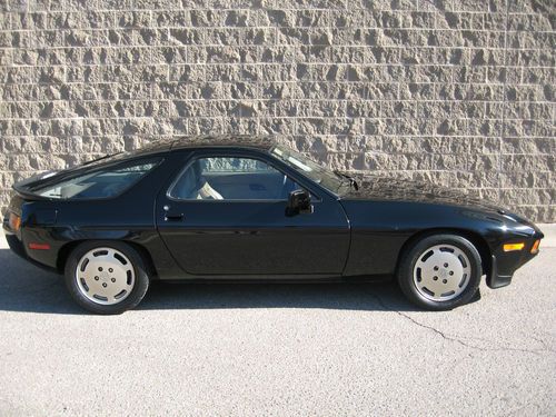 Beautiful 1984 porsche 928s