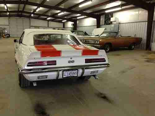 1969 Camaro Convertiable Pace Car, image 2