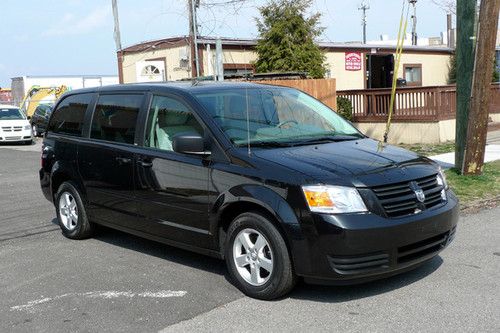 2010 dodge grand caravan, stow and go, one owner, clean carfax....