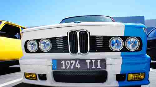 1974 BMW 2002 TII MATCHING NUMBERS COMPLETE CUSTOM, image 2