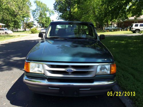 1997 ford ranger xlt standard cab pickup 2-door 4.0l low/low miles !