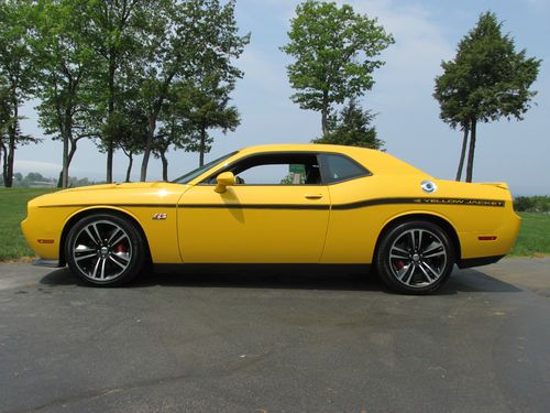 New 2012 challenger srt 8 yellow jacket