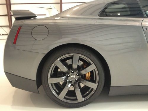 2009 Nissan GT-R Premium Coupe, US $66,995.00, image 13