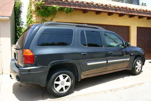 2004 gmc envoy xl rare v8 5.3l 3rd row, heated seats, new engine + 1yr warranty