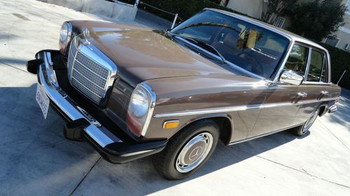 1975 mercedes-benz 240d base sedan 4-door 2.4l