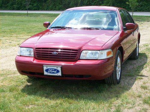 Rare 2003 ford crown victoria lx sport excellent condition like mercury marauder