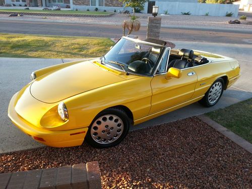 1993 alfa romeo spider veloce beautiful striking yellow.