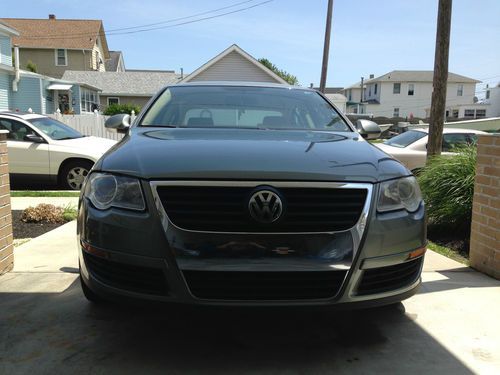 2006 volkswagen passat 2.0t sedan 4-door 2.0l