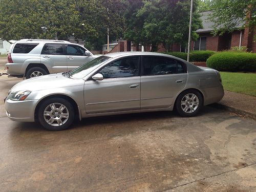 2005 Nissan Altima S Sedan 4-Door 2.5L automatic, image 3