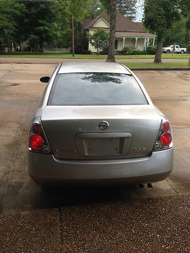 2005 Nissan Altima S Sedan 4-Door 2.5L automatic, image 4