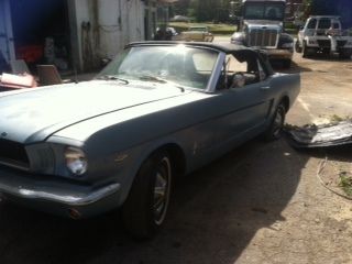 1964 1/2 Ford Mustang Convertible, image 2