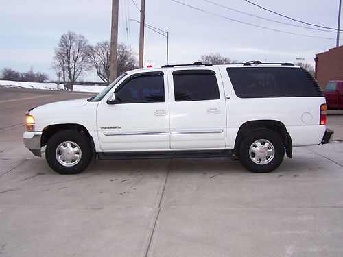 2002 gmc yukon xl 4x4 heated leather seats running boards sunroof am/fm cd