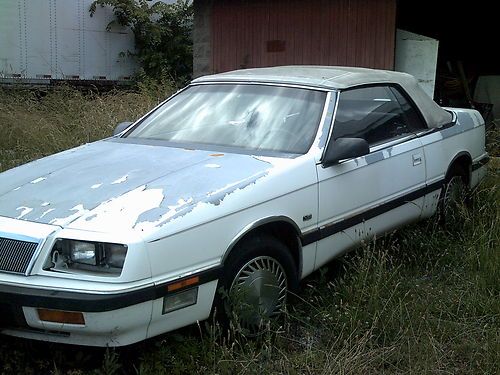 1990 chrysler lebaron convertable  white