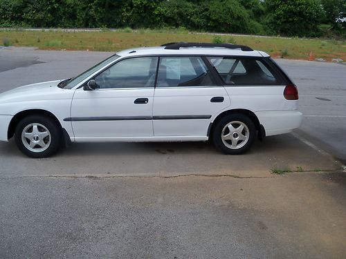 Subaru legacy awd wagon white auto cold a/c