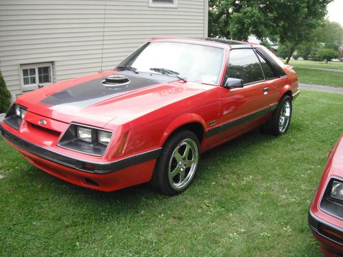 1985 Ford Mustang GT T-Top 5.0L W/ NOS, image 2