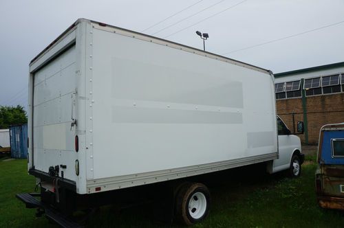 2005 GMC Savana 3500 Base Cutaway Van 2-Door 4.8L V8 OHC 16V, US $7,000.00, image 3