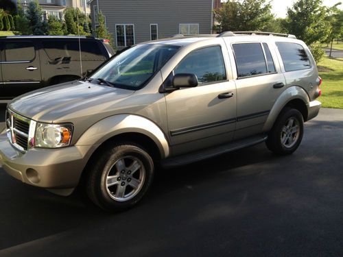 2008 dodge durango slt 3rd row seat, moon roof, running boards