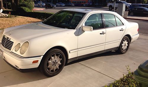 1998 mercedes-benz e300 turbodiesel sedan 4-door 3.0l