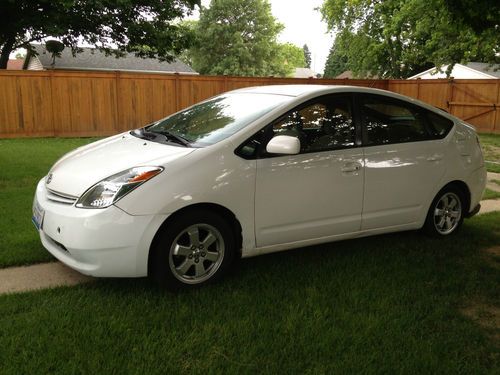 2005 toyota prius base hatchback 4-door 1.5l