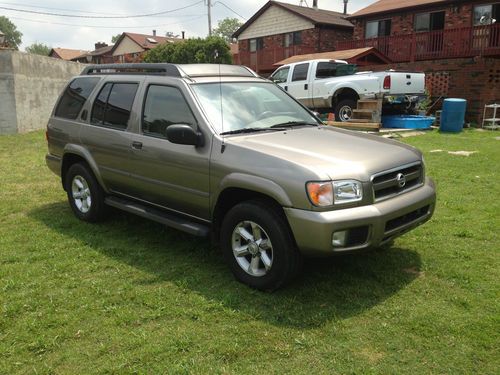 2004 nissan pathfinder se sport utility 4-door 3.5l